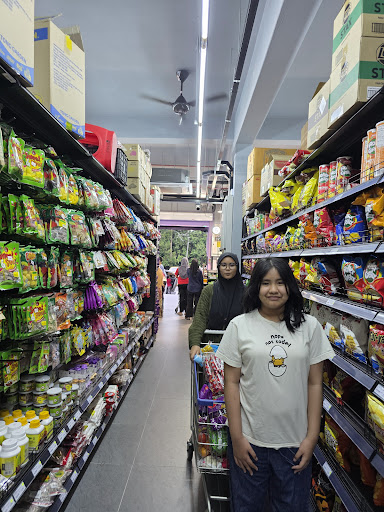 I MOLEK FAMILY STORE SDN BHD