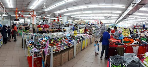 Family Store Masjid Tanah