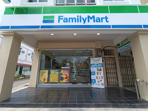 FamilyMart Bukit Rambai